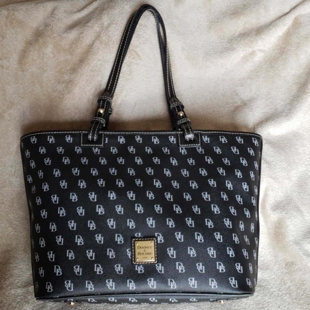 Dooney & Bourke Hangbag